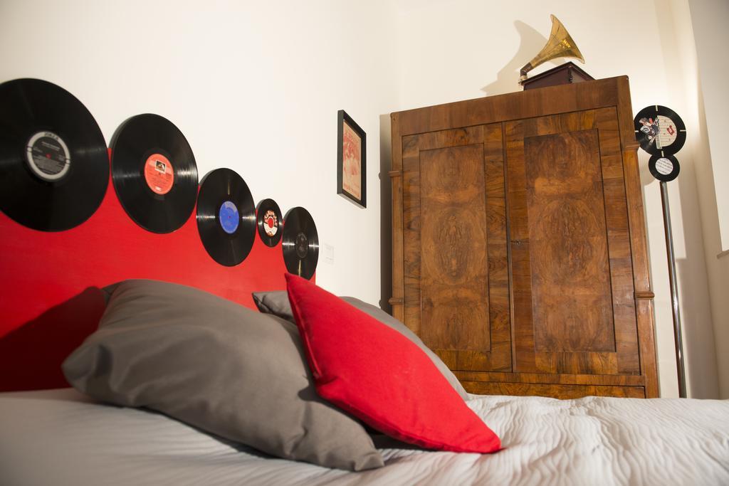 Grammy Suite Rom Rum bild